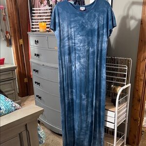 LuLaRoe Blue and Pink Garment